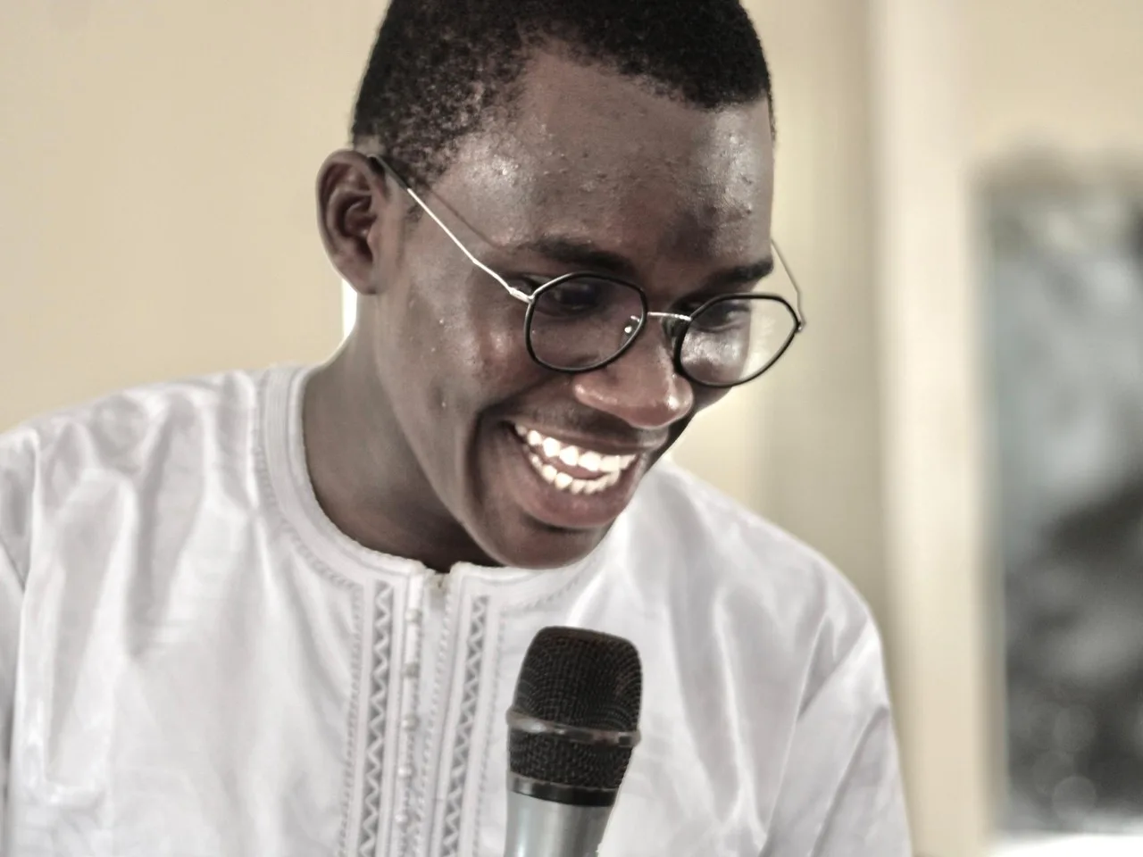 Portrait souriant d'un élève de la promotion 2023