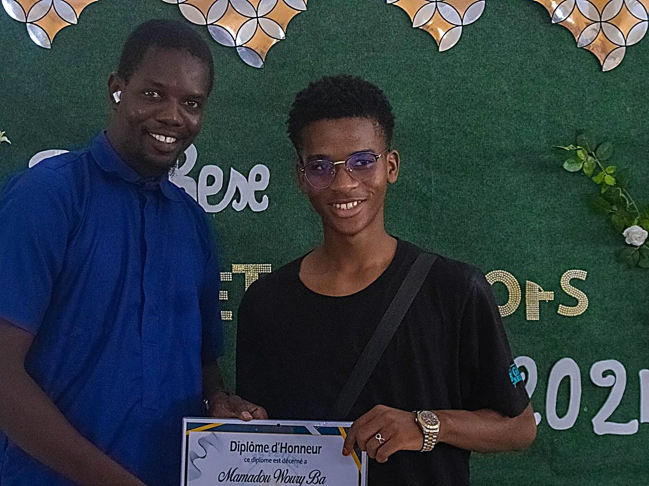 Remise du diplôme d'honneur à Mamadou Woury Ba